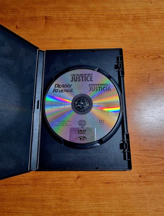 À PROCURA DE VINGANÇA (Steven Seagal) Realização de John Flynn