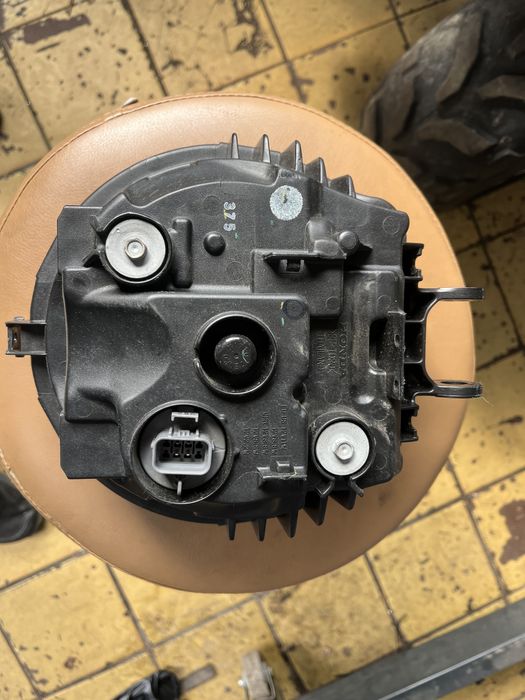 Honda CB650R Neo Sports, Reflektor Oem