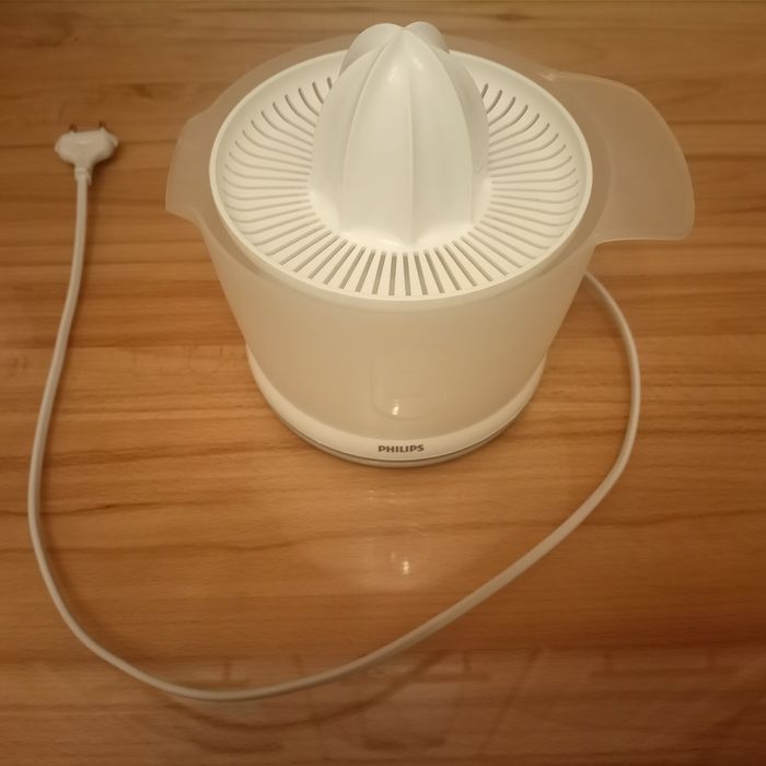 Продам соковитискач Philips HR2738/00
