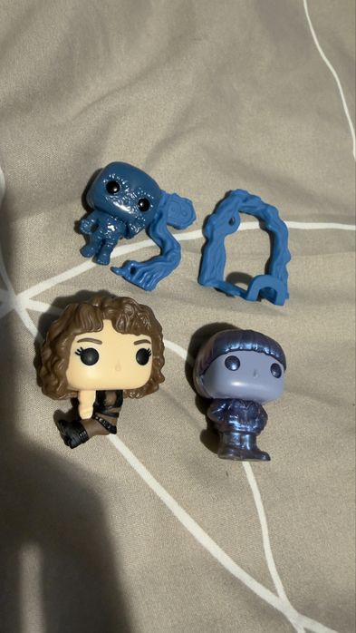 Stranger things kinder