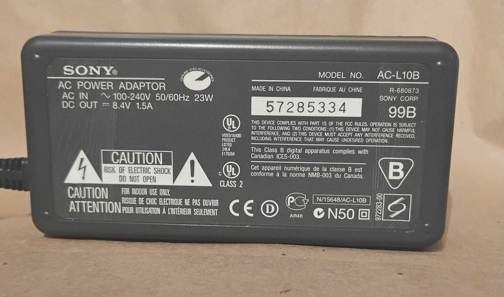 Ładowarka zasilacz Sony AC-L10B - oryginalny DC 8.4 V 1.5 A Handycam