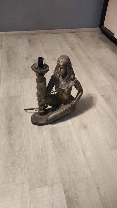 Статуетка світильник