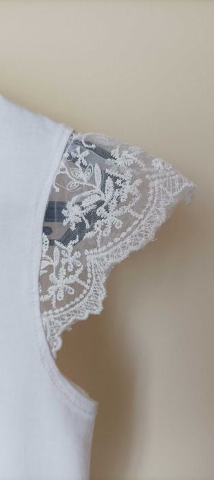 T-shirt branca com estampa dourada Ativo 14 anos