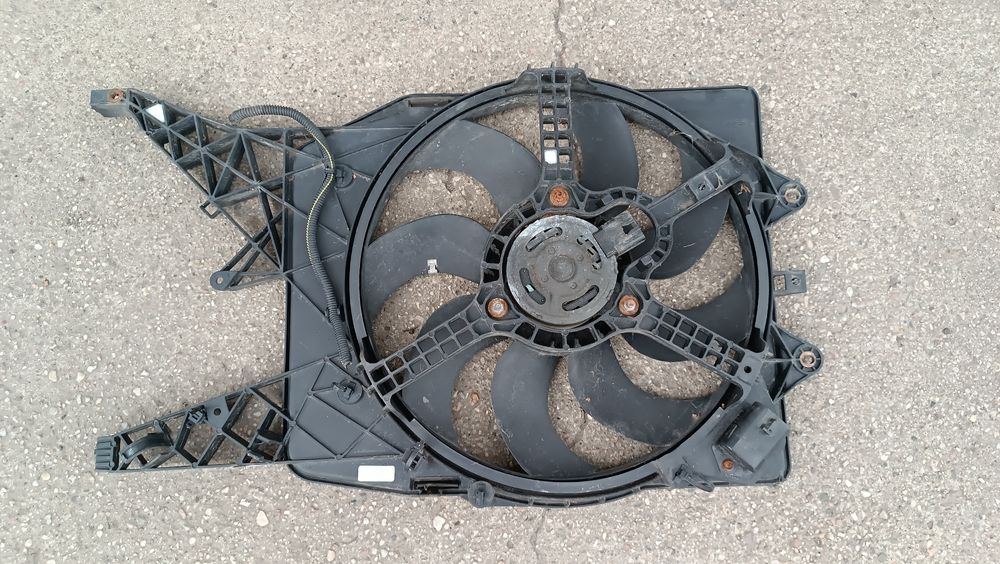 Opel Corsa D 1.3 CDTI 06-14 - Wentylator Chłodnicy 55