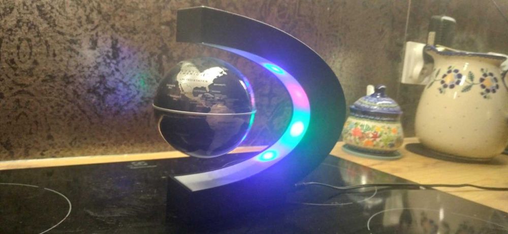 Globus interaktywny magnetyczny planeta lewitująca Lampa Lampka LED