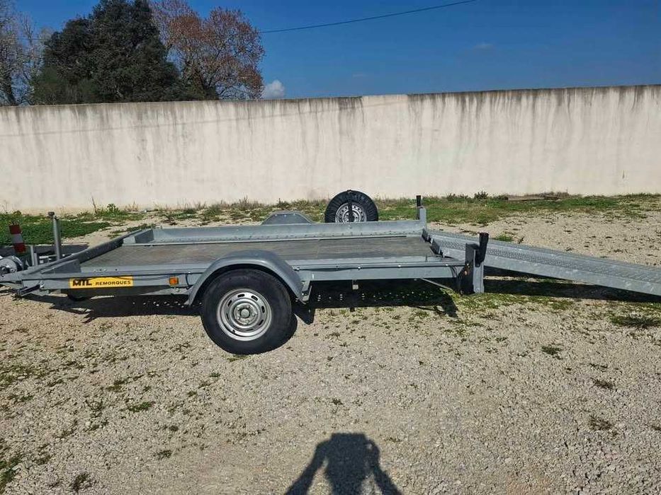Reboque Auto como novo