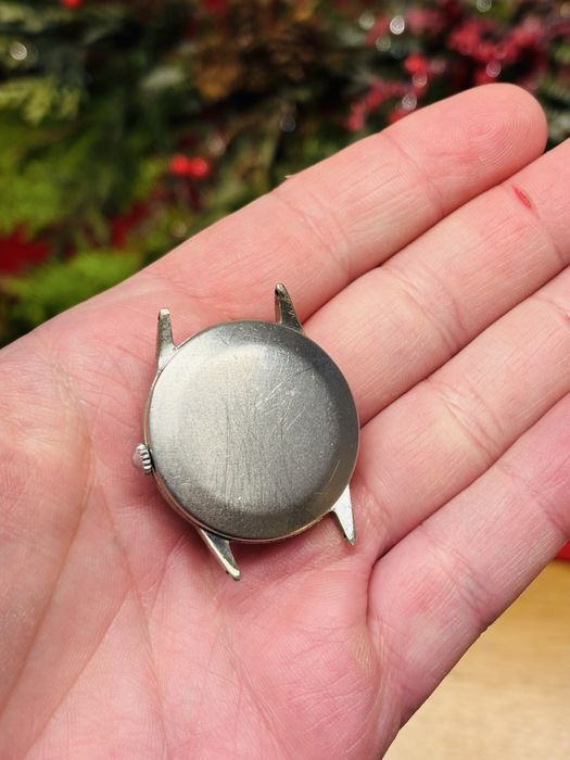 Zegarek Błonie 16 kamieni