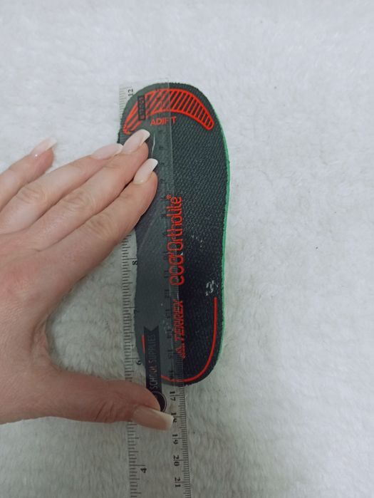 Оригінал Adidas Core-tex 26 розмір, устілка 16.5 см,черевички для хлопчика