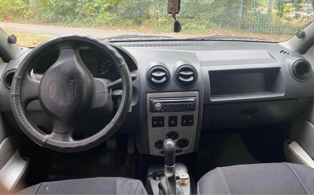 Dacia Logan 2008.   1.4 бензин