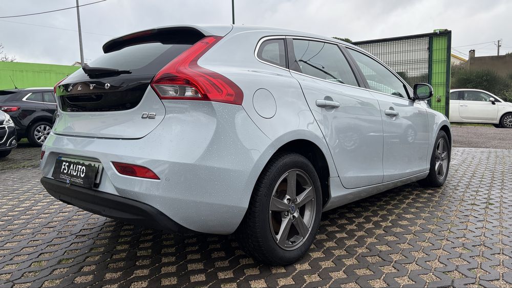 VOLVO V40  D2 Kinetic