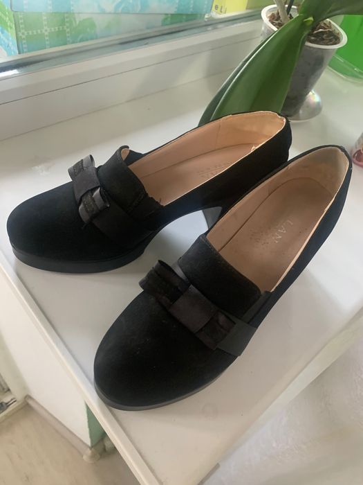 Туфлі жіночі на підборах