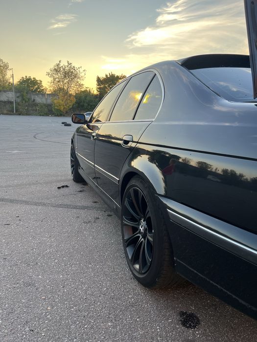 BMW 520i 1998 года