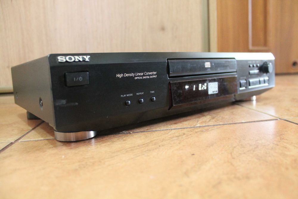 Odtwarzacz CD Sony CDP-XE 220