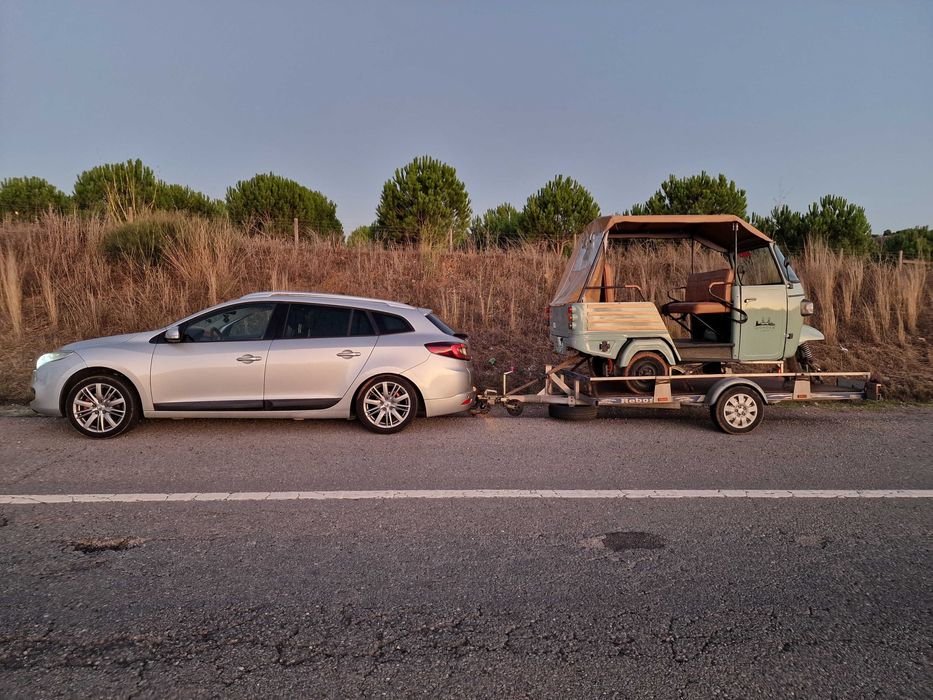 Serviço de reboque automóveis motas barcos Caravanas