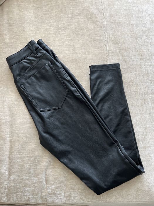 Кожаные штаны Stradivarius