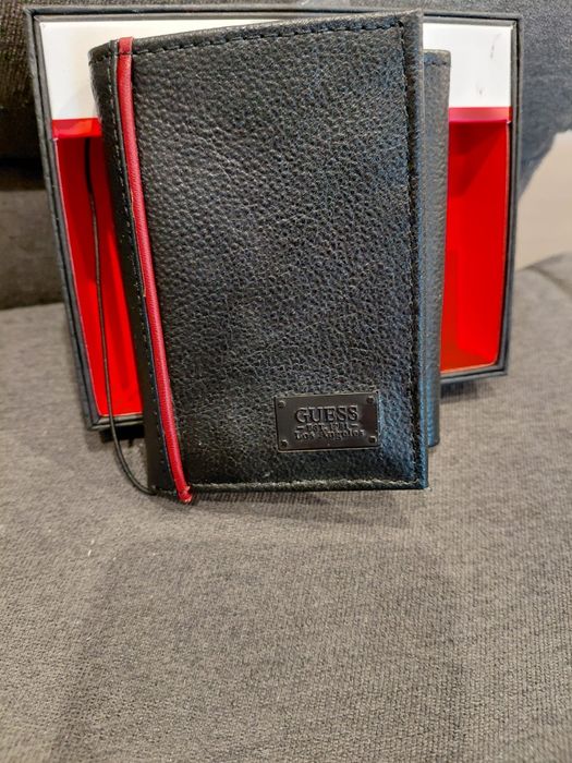 Super prezent oryginalny męski portfel GUESS