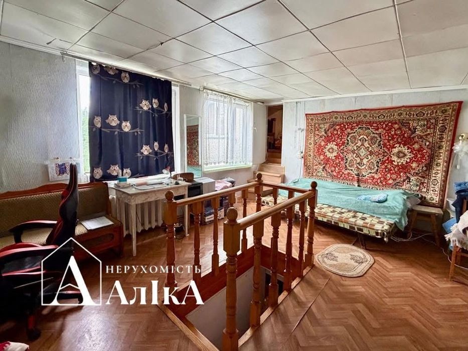 Продам 2 поверховий будинок на два входи