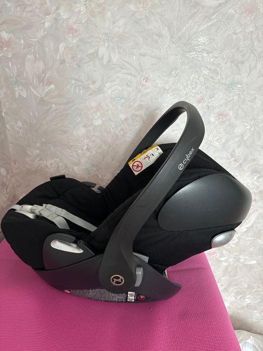 Автокрісло Cybex + база + адаптери
