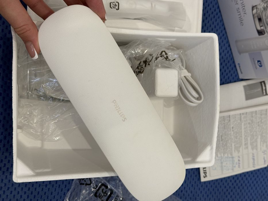 Зубна щітка електрична Philips Sonicare 9000