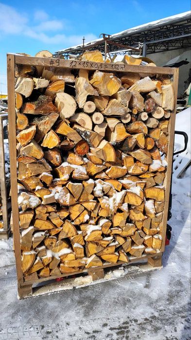 Дрова рубані на піддоні