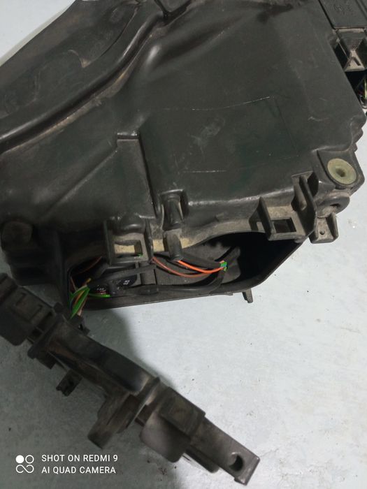 Farol esquerdo Audi A8 D3 de 2003 a 2005