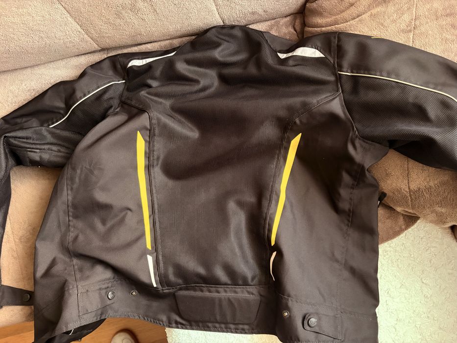 Casaco de Mota, IXON