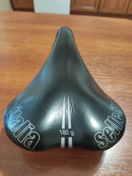 Сиденье велосипедное selle italia slr xp
Сиденье велосипедное selle it