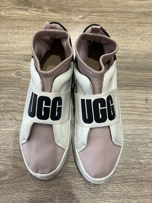 Ugg оригинал 41 размер.  Кроссовки