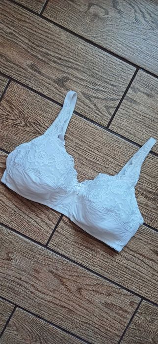Biały bawełniany biustonosz Naturana r. 80 B