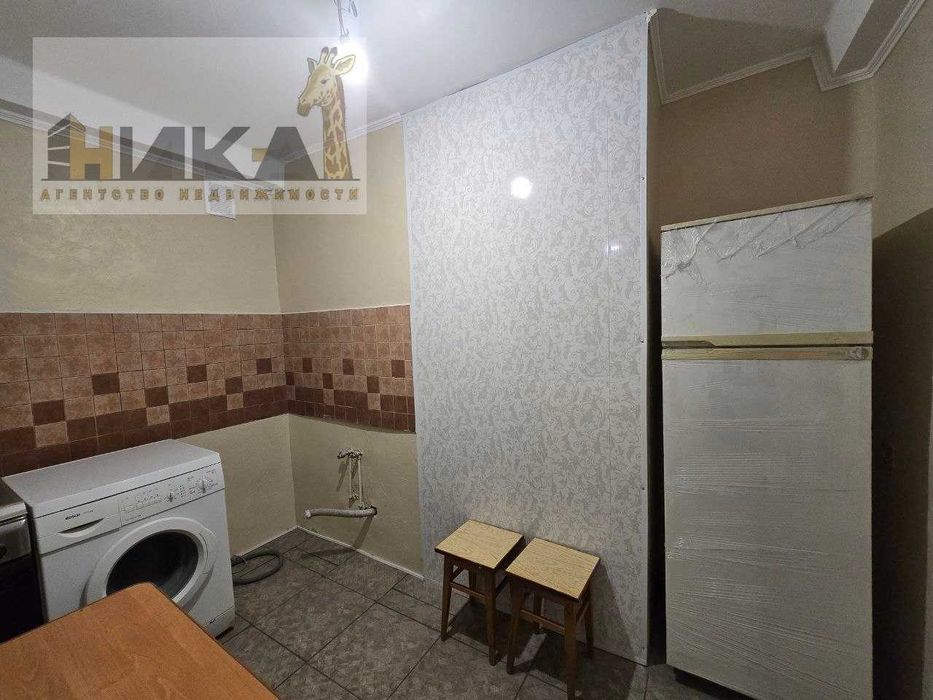 Продам 2-х кімнатну квартиру вул. Лахтінська