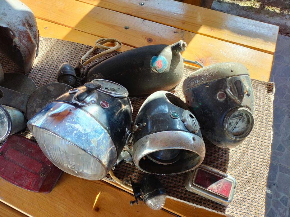 Ретромотозапчастини б/к