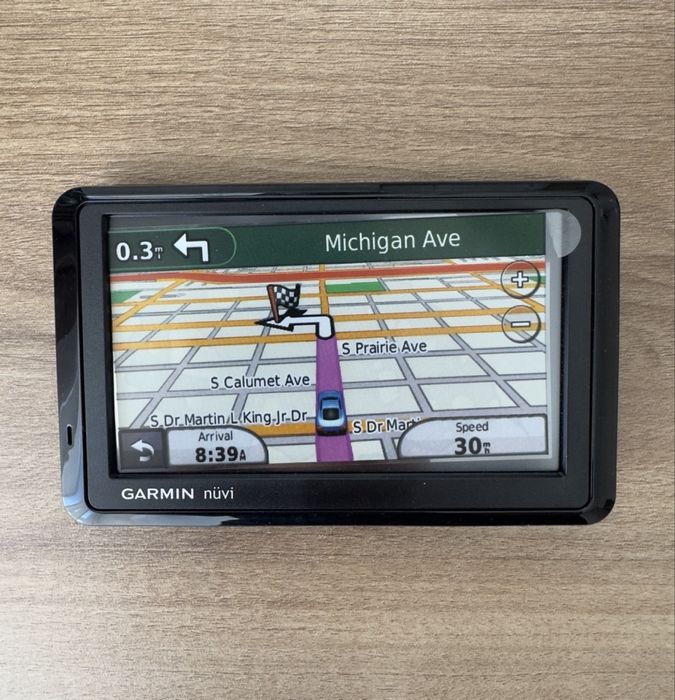 новый GPS навигатор Garmin nuvi 1390 (улучшенный 1300)
