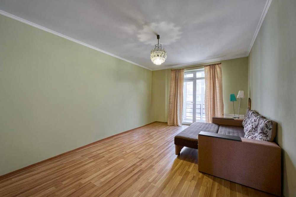 2 квартира, ремонт, У. Кравченко 8, Львів