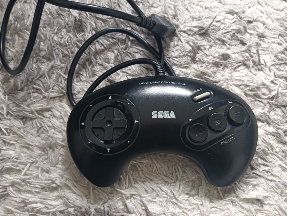 Sega Megadrive z Soniciem 2 w zestawie