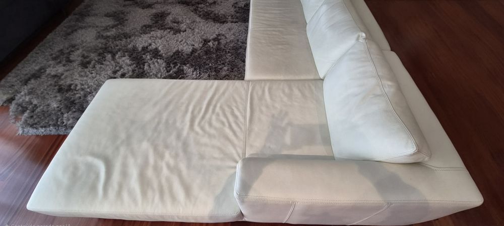 Sofá em pele branca design Italiano