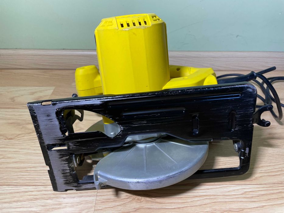 Stanley STSC1618 Дискова пила (циркулярка) 1600W