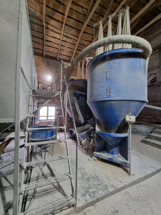 Продам сучасне підприємство свинофермуму