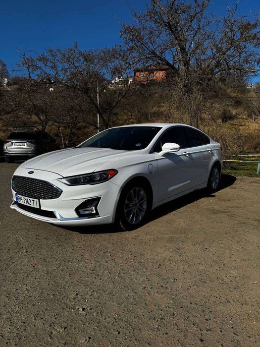 Ford Fusion Plug in, Titanium