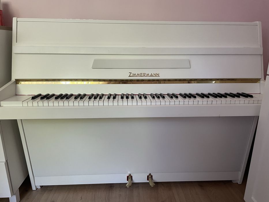 Białe pianino Zimmermann