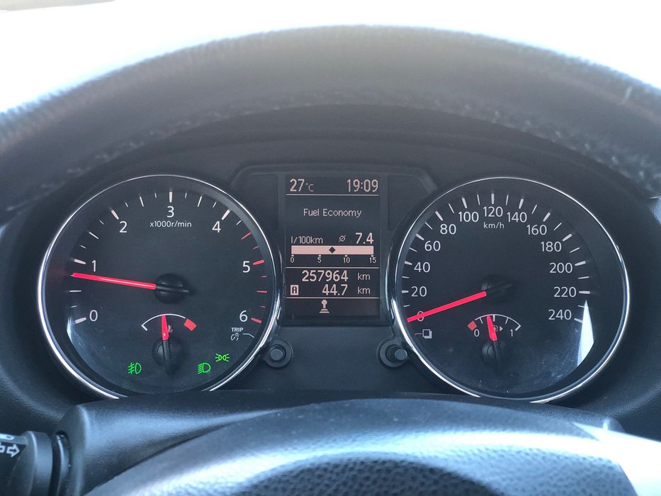 Nissan Qashqai 2011 VIN SJNFCAJ10U2316480 фото оголошення 2 з 18