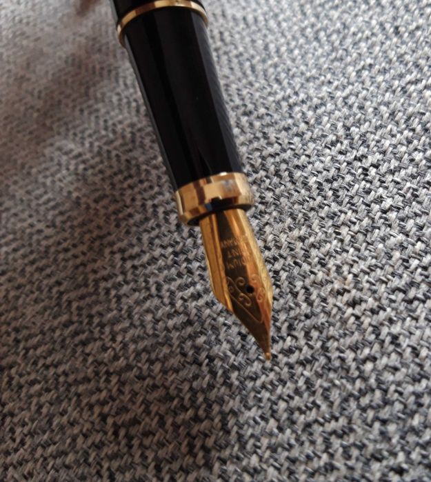 Caneta de tinta permanente