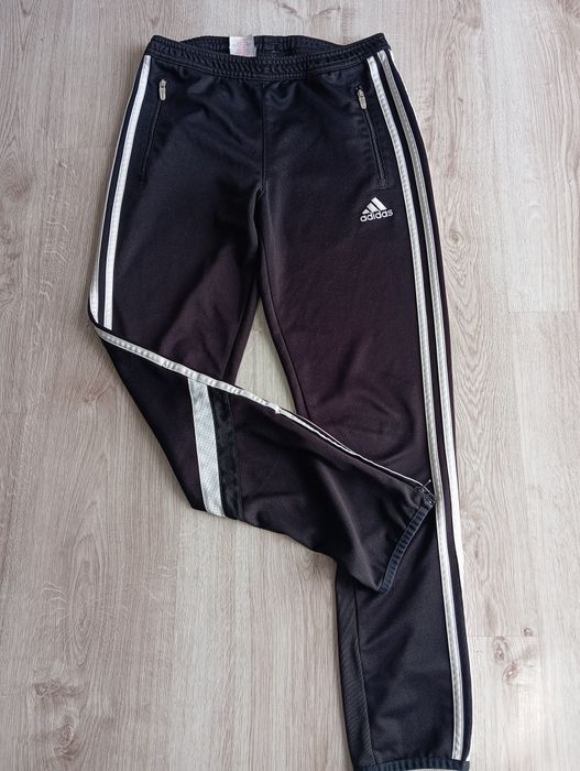Leginsy sportowe damskie