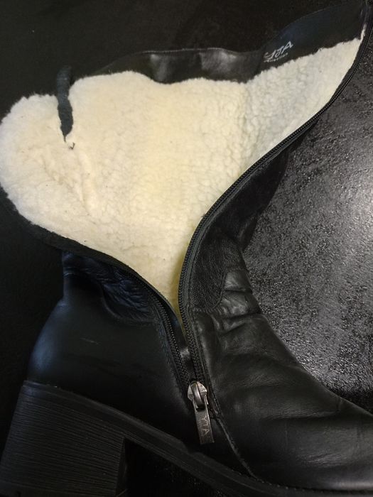 Продам женские сапоги