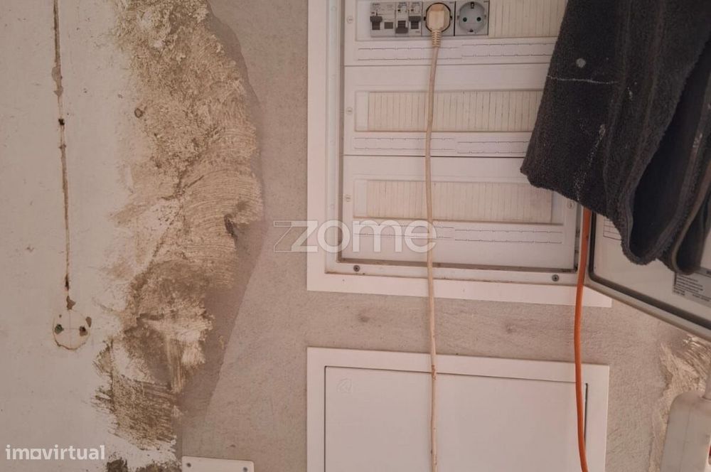 Moradia Térrea para recuperar com 69m2 em Messines de Baixo