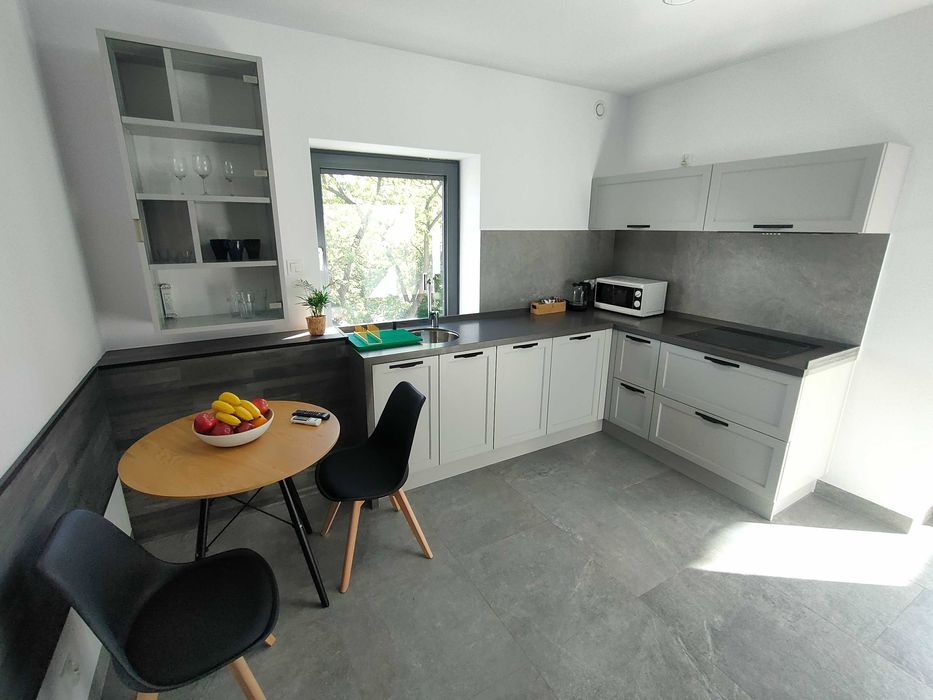 Nocleg, pokój prywatny, apartament, z KLIMATYZACJĄ  okolice Zoo I Hali