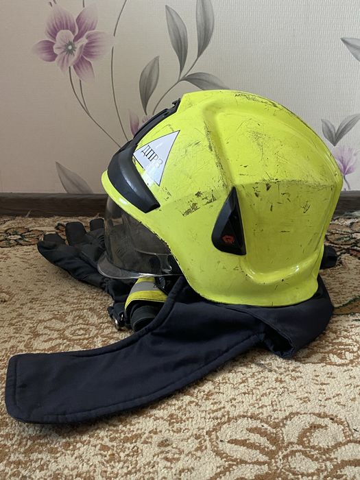 Каска пожежного Rosenbauer HEROS Titan