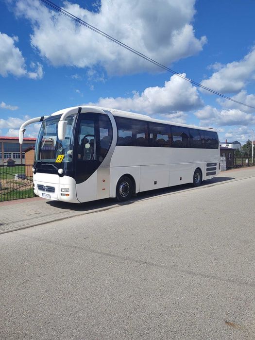 przewóz osób autokar autokary autobusy autobus wynajem bus busy