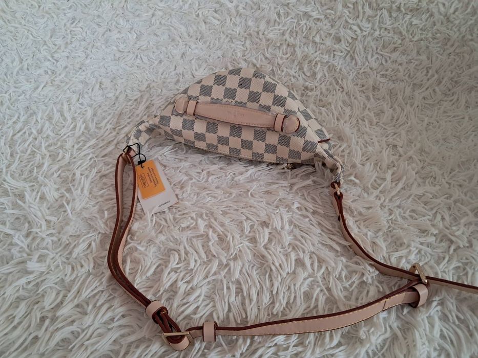 Torebka typu nerka,nowa