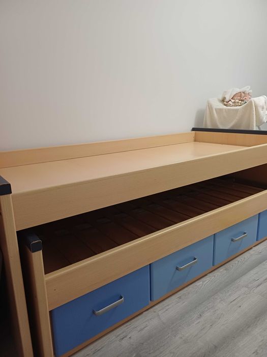 Cama de criança com dupla cama