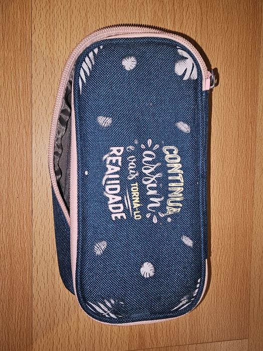 Estojo com vários compartimentos64553249004930120